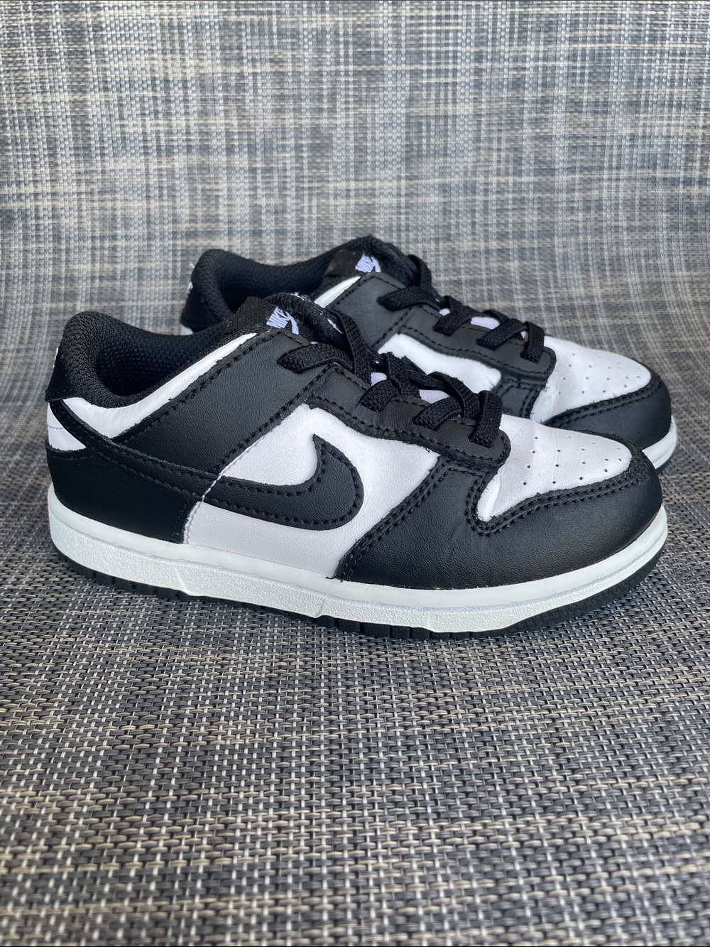 Nike Kids Low-Top Sneakers in Black and White